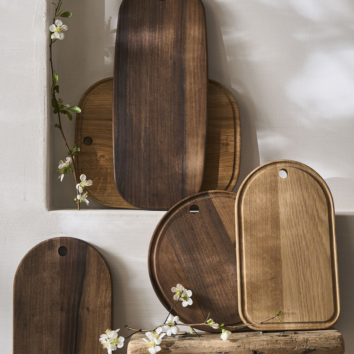 PLANCHES LES ESSENCES Planche à découper en chêne 50 x 21 cm