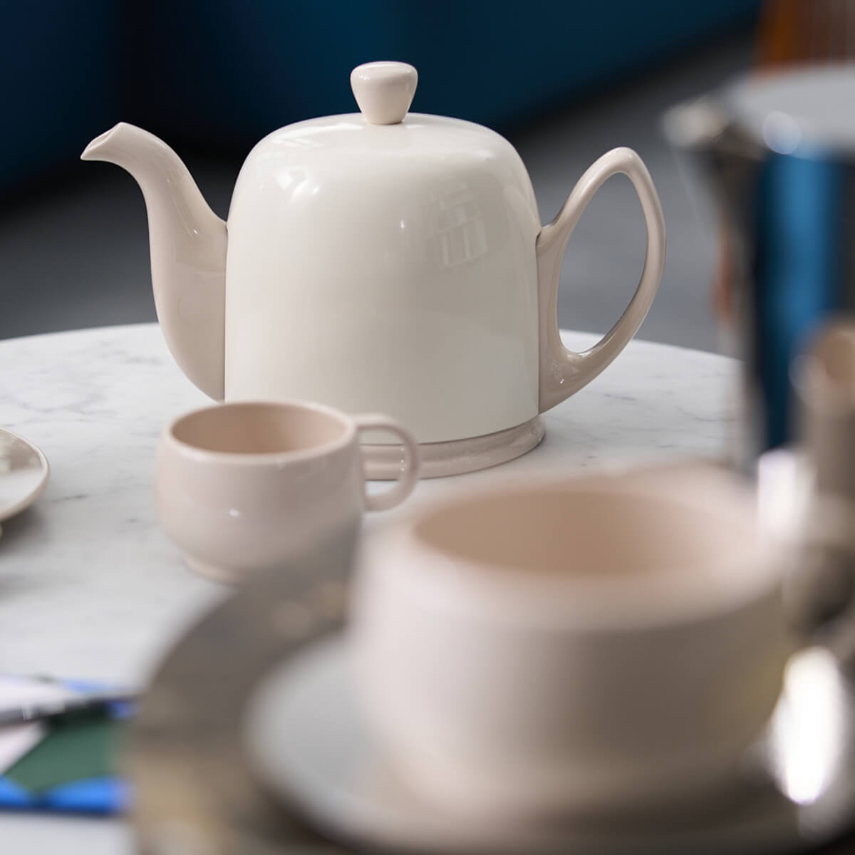 SALAM MONOCHROME Tea pot 4 cups nude pink bell